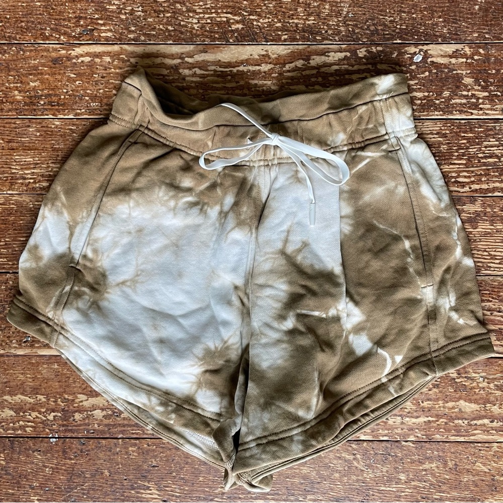 Lululemon Inner Glow Short 3”